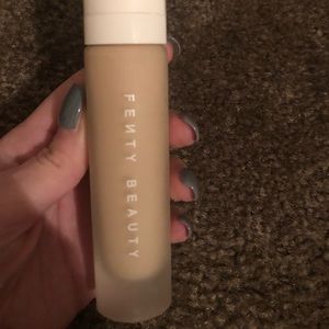 FENTY BEAUTY FOUNDATION